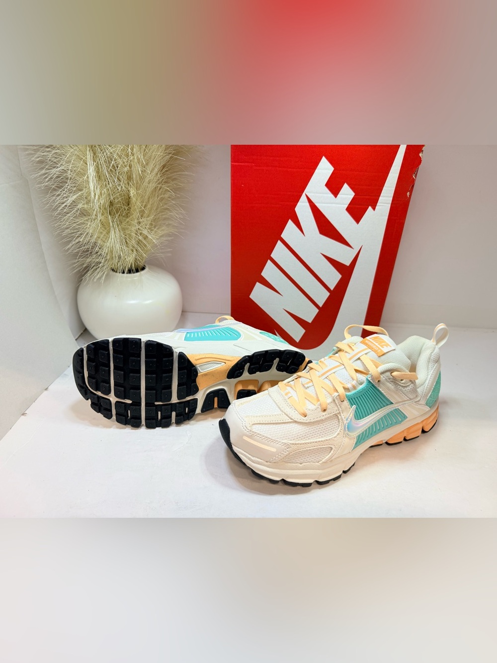 110. Nike Vomero 5 BG size 6.5youth or 8 women’s Brand new